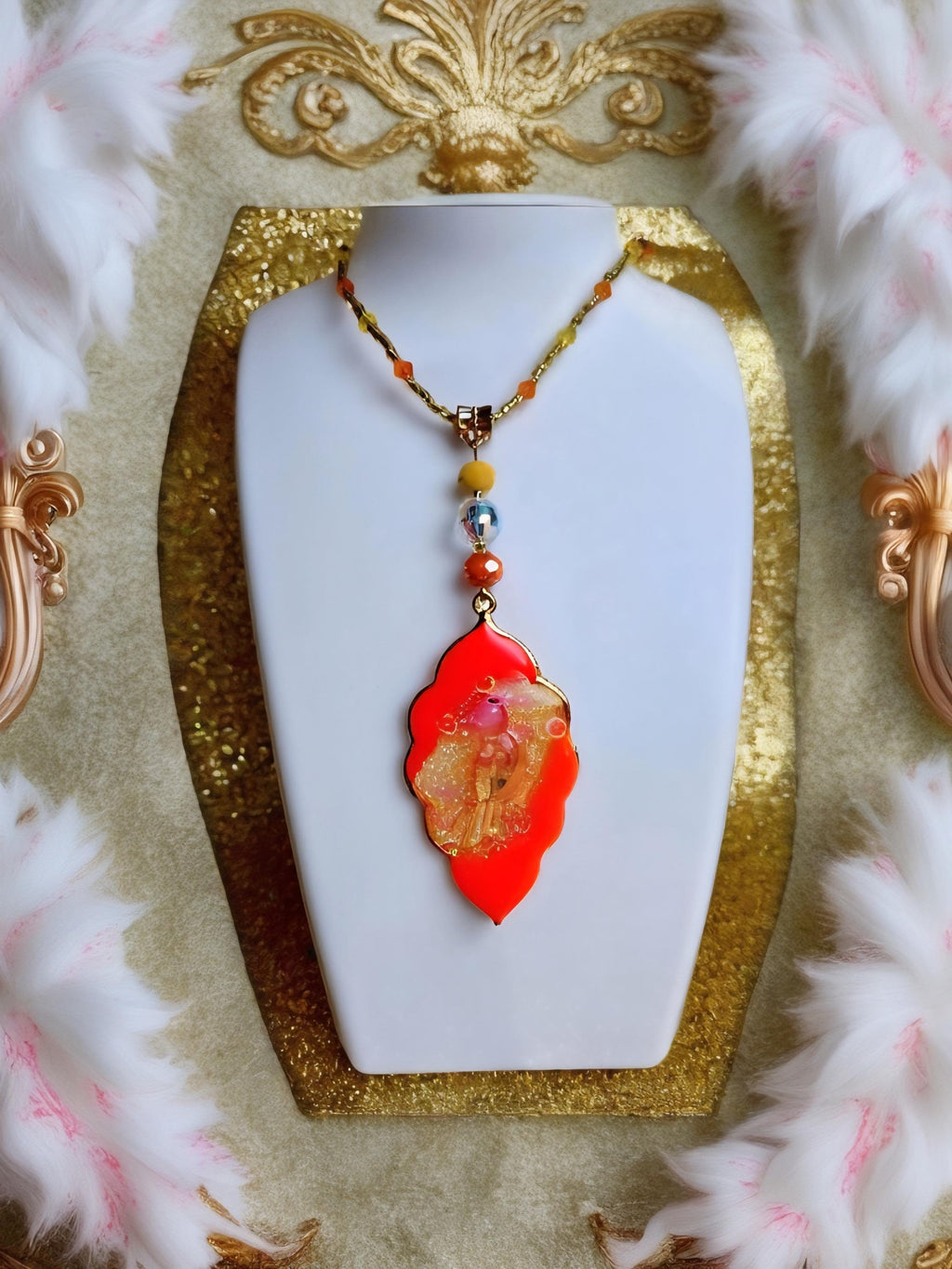 Collier " coco brazil "  perroquet des îles tropicales, résiné à la main , serti de cristaux multicolores , Bijou artisanal