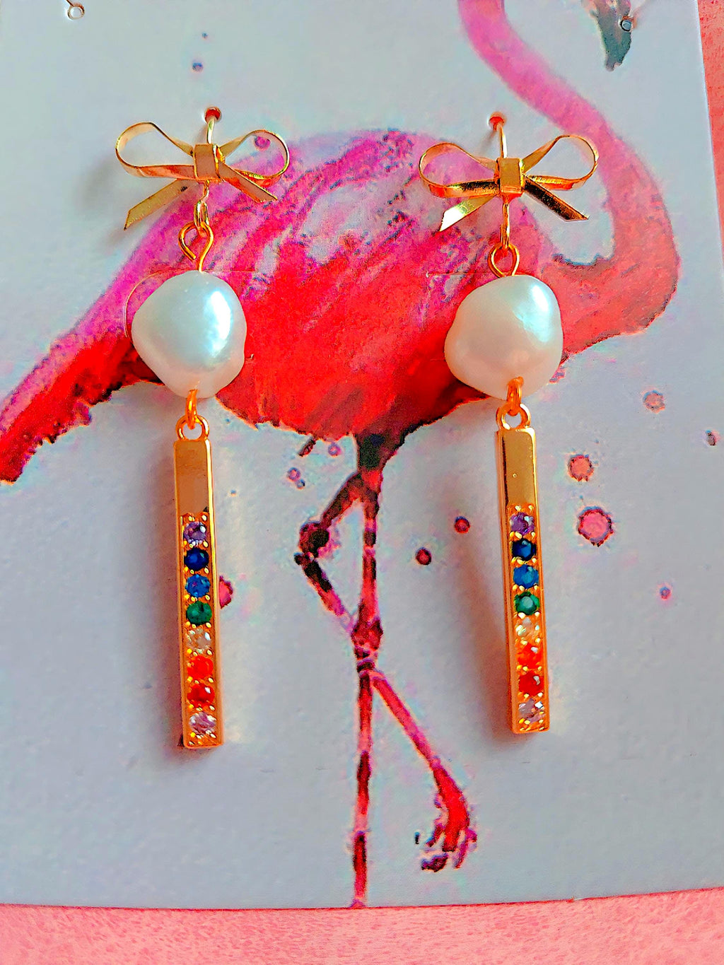 Boucles d'oreilles " HAWAÏ " en perles d'eau douce et zirconium multicolore , bijoux soleil de Hawaï , élégantes & chic, création artisanale