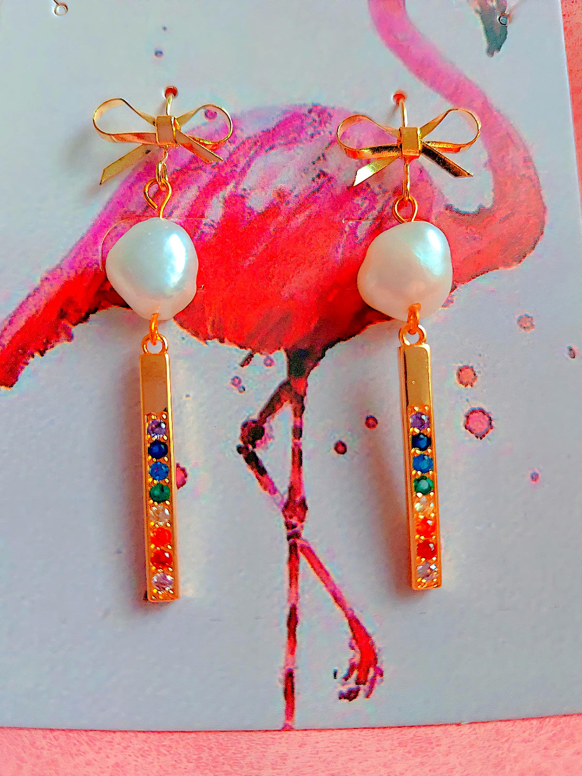 Boucles d'oreilles " HAWAÏ " en perles d'eau douce et zirconium multicolore , bijoux soleil de Hawaï , élégantes & chic, création artisanale