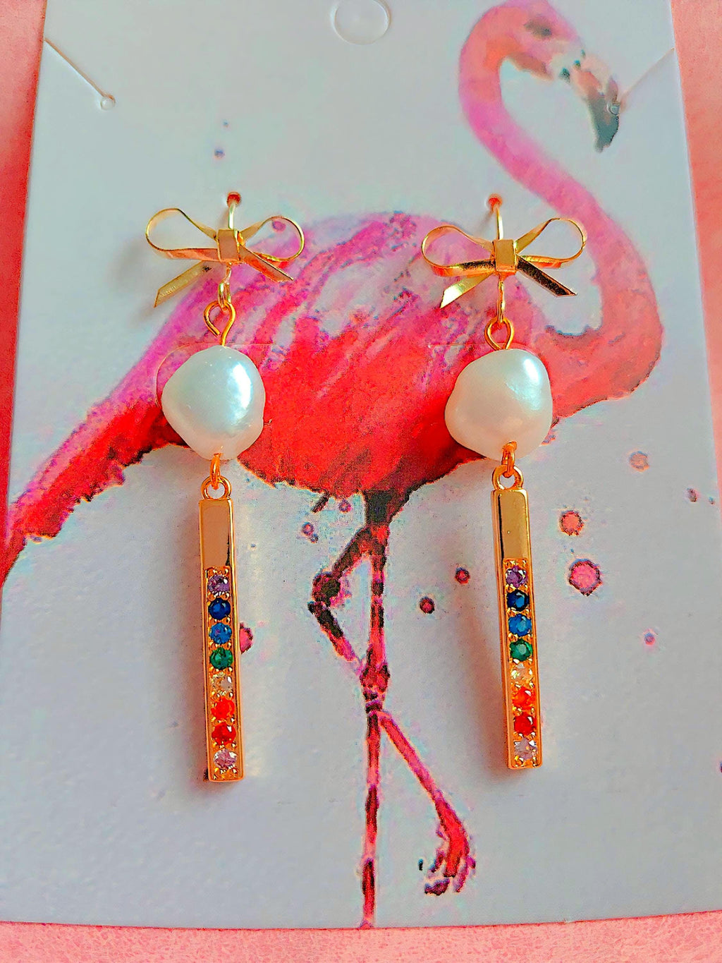 Boucles d'oreilles " HAWAÏ " en perles d'eau douce et zirconium multicolore , bijoux soleil de Hawaï , élégantes & chic, création artisanale
