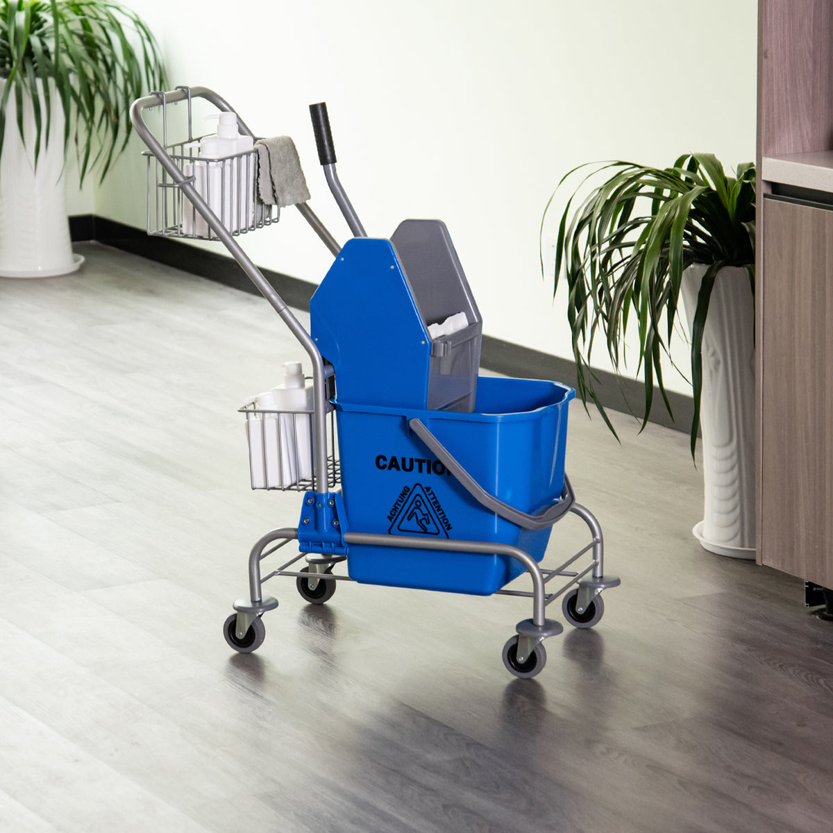 Chariot de ménage chariot de lavage chariot de nettoyage professionnel presse à mâchoire seau 26 L + panier de rangements dim. 73L x 45l x 95H cm bleu-9